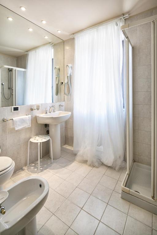 מונטפאלקו Hotel Degli Affreschi חדר תמונה