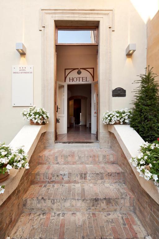 מונטפאלקו Hotel Degli Affreschi מראה חיצוני תמונה